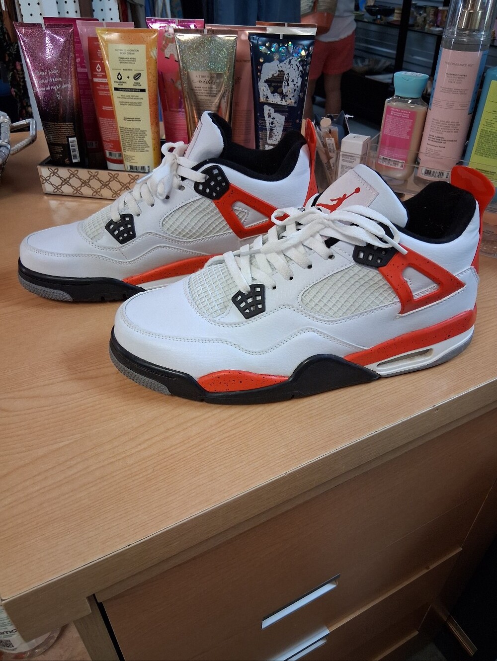 Air Jordan Retro 4s